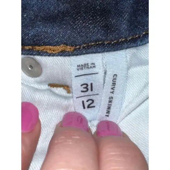 Loft Women’s Jeans Curvy Skinny Ankle Dark Wash raw hem Size 31/12 - Picture 5 of 7